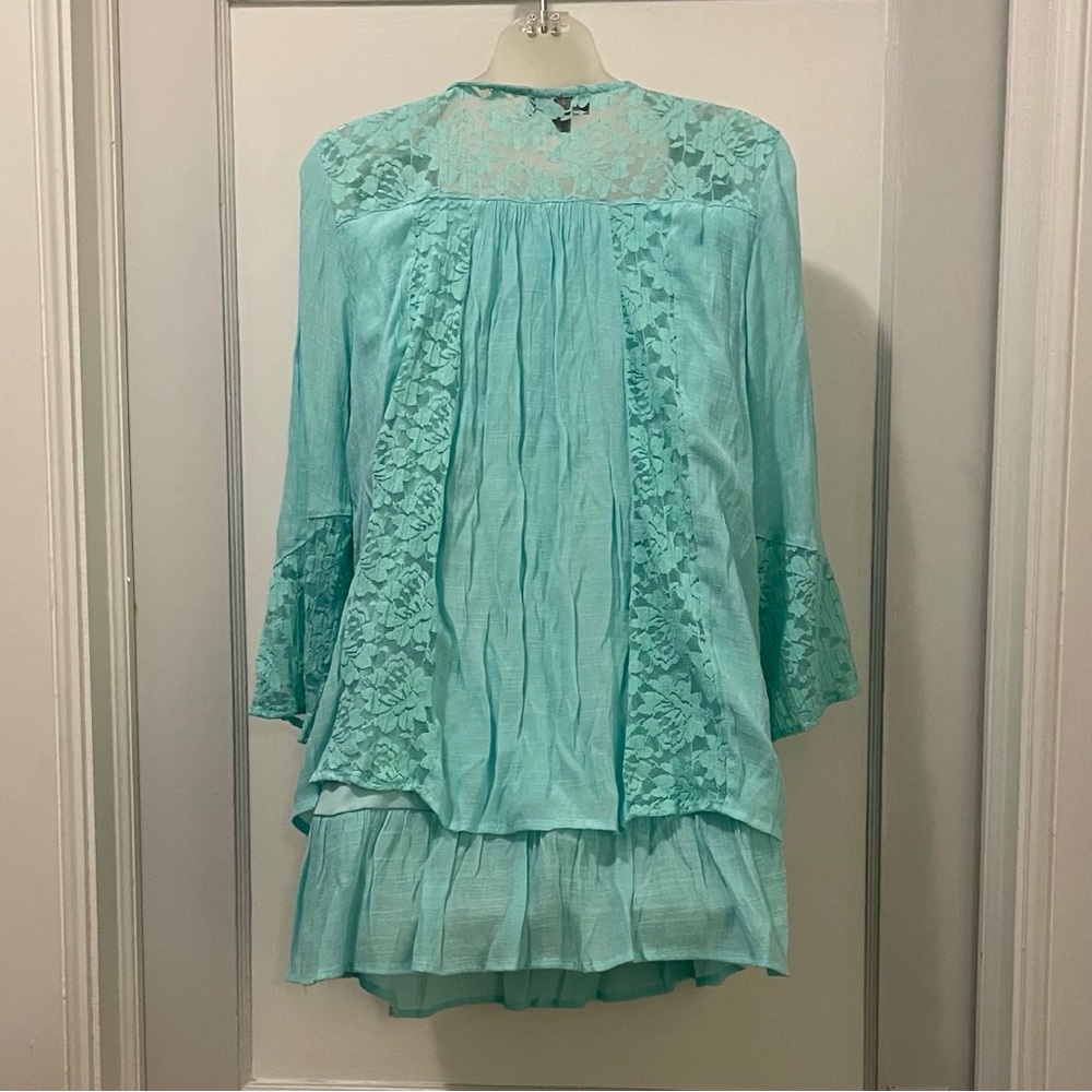 CAL STYLE Lace Top - Picture 2 of 3